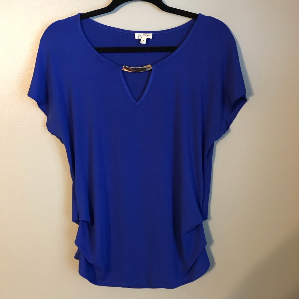 Super cute silky blouse